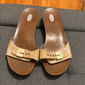 Dr. Scholl's Tan and Brown Slide Mules with Gold Buckle